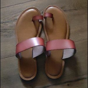 Universal Threads Slip on Toe Loop Sandals